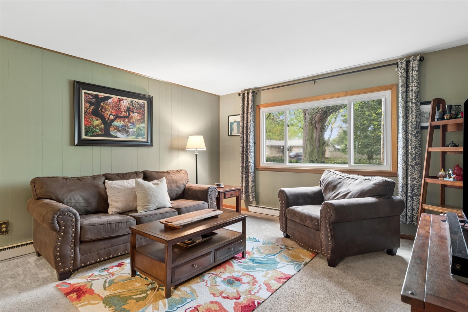 4 S Cypress Lane, North Aurora, IL 60542