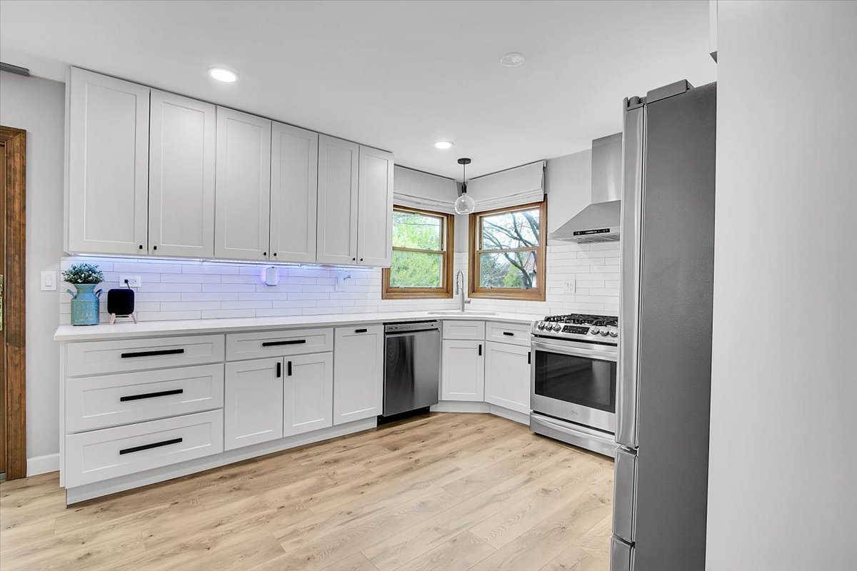 1450 Canter Lane, Bartlett, IL 60103