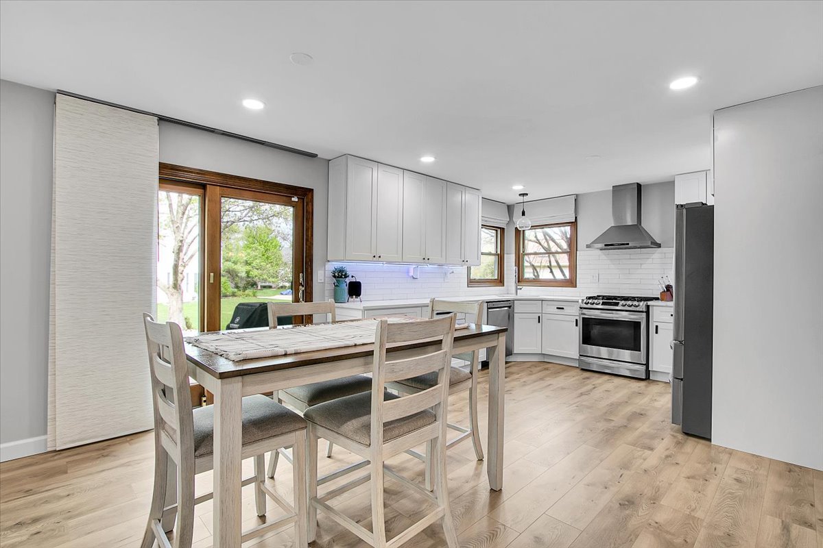 1450 Canter Lane, Bartlett, IL 60103