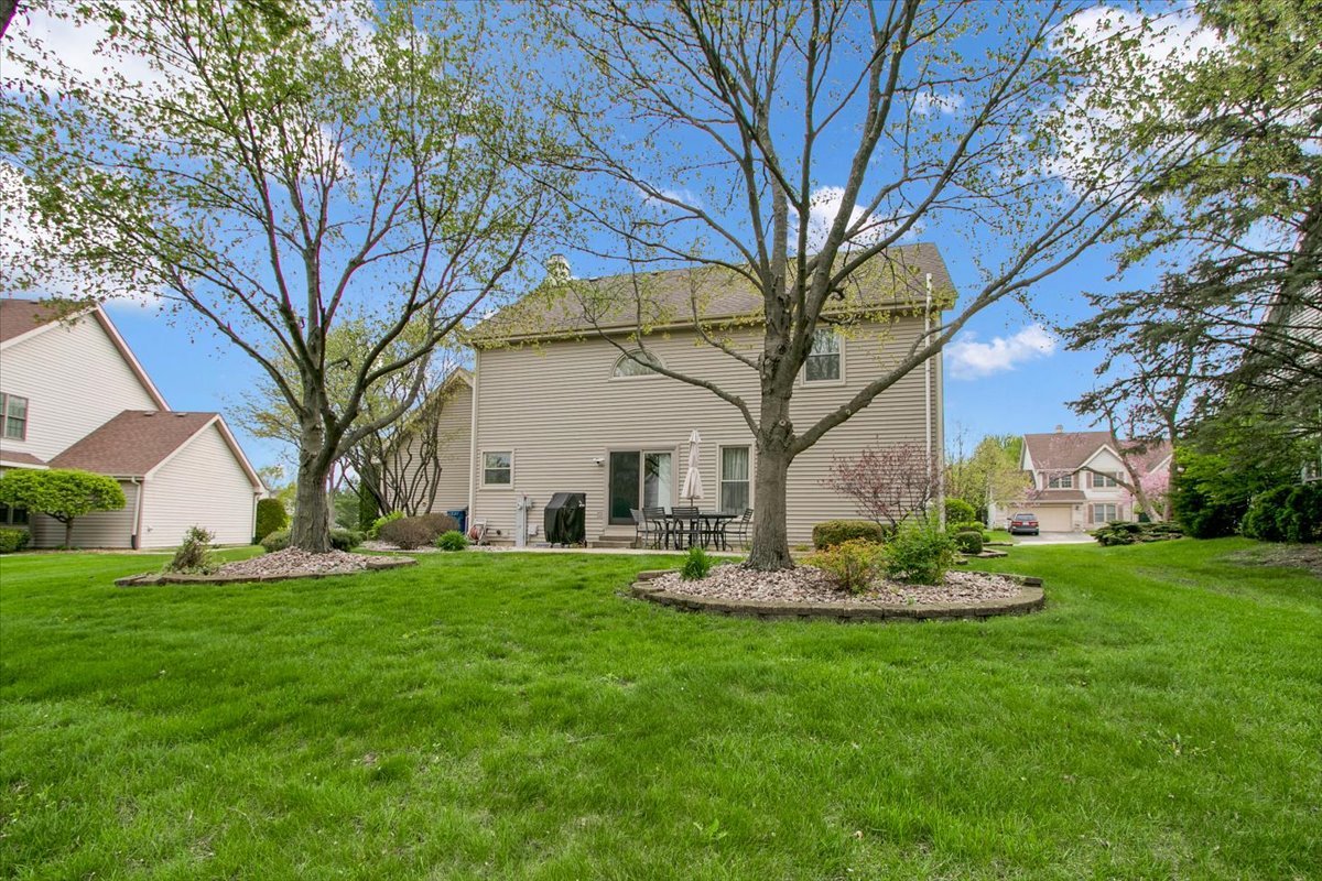 1450 Canter Lane, Bartlett, IL 60103