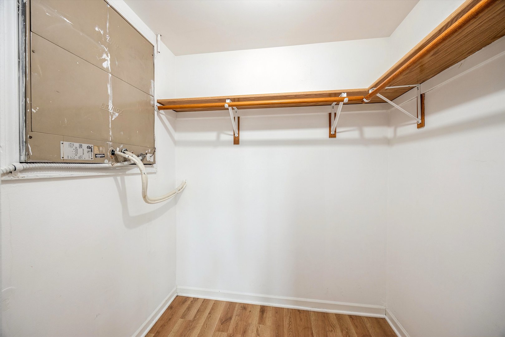 9430 Greenbriar Drive #2H, Hickory Hills, IL 60457