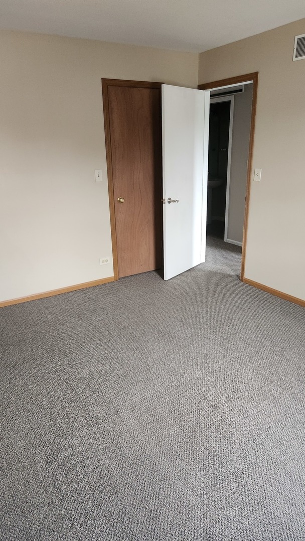 324 Mulberry Court #C2, Bartlett, IL 60103