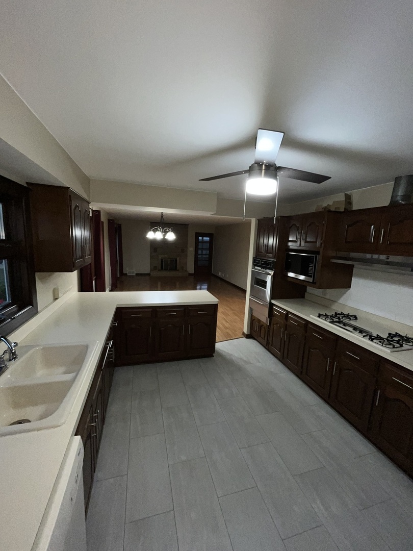 322 Freehauf Street, Lemont, IL 60439