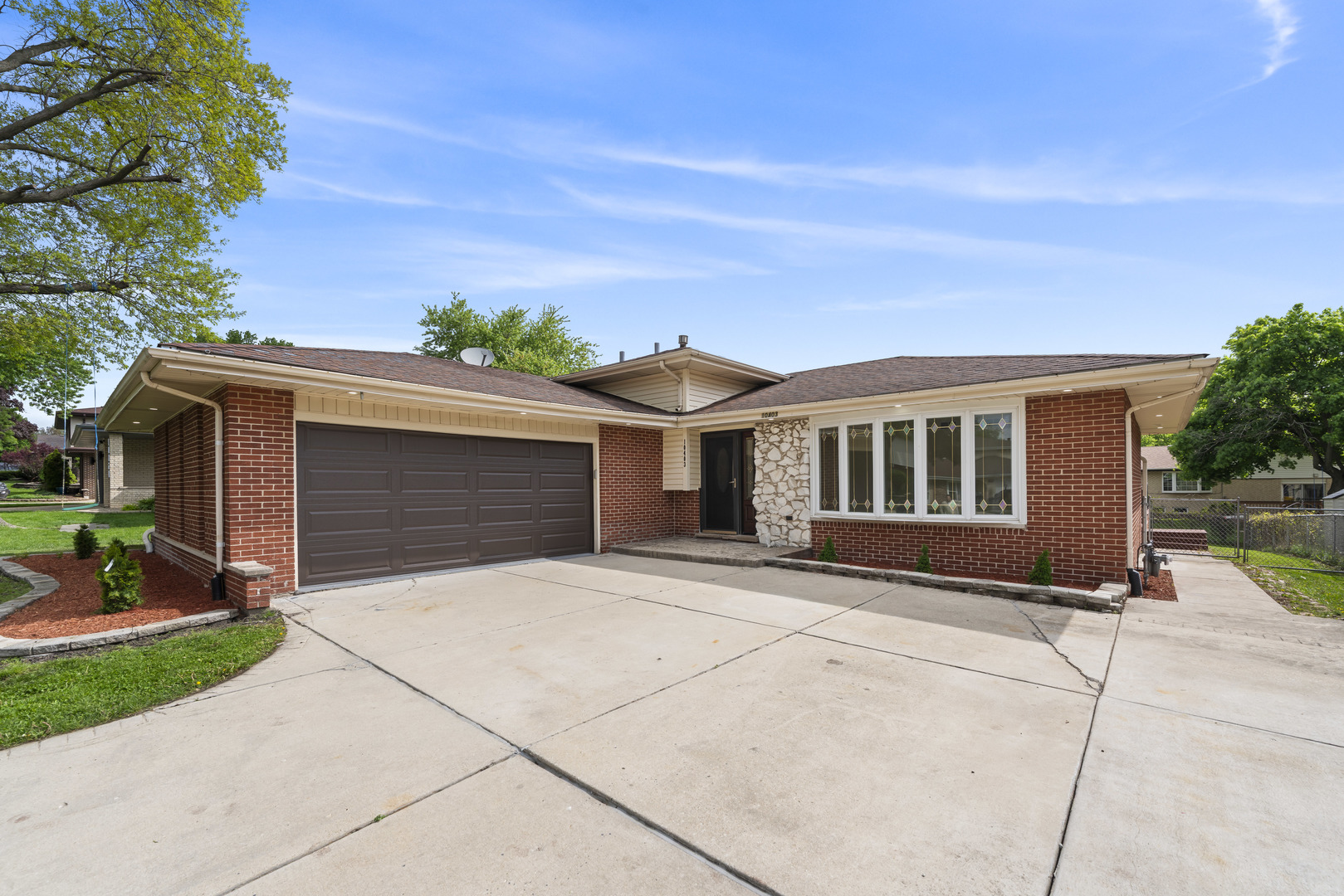 10403 Broadmoor Drive, Palos Hills, IL 60465