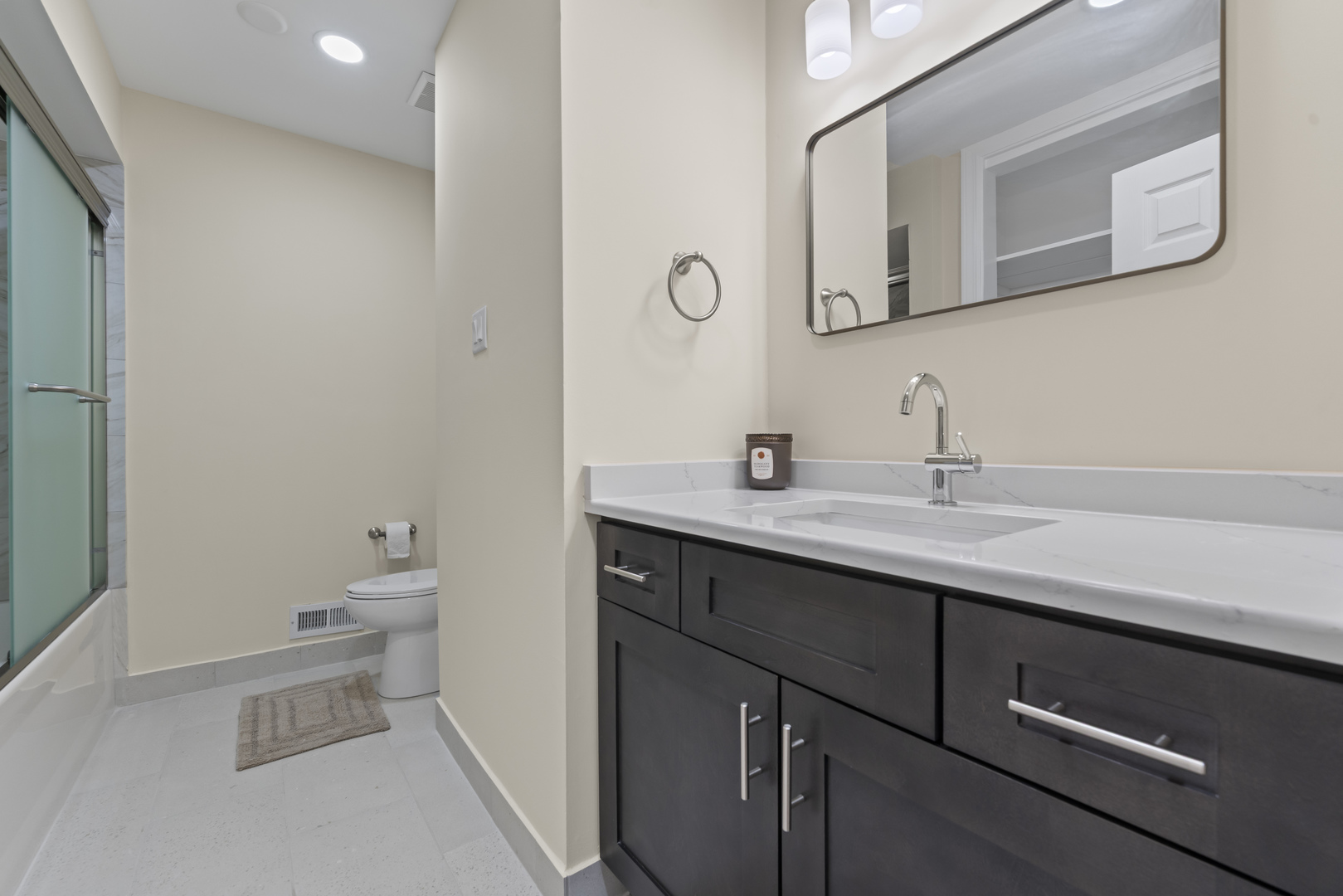 10403 Broadmoor Drive, Palos Hills, IL 60465