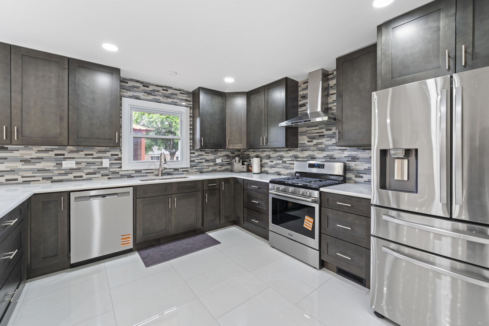 10403 Broadmoor Drive, Palos Hills, IL 60465