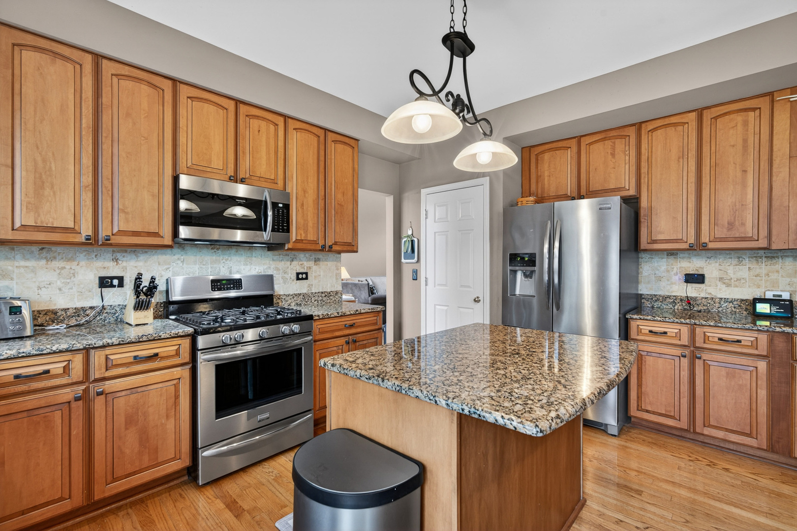 1160 Heavens Gate, Lake In The Hills, IL 60156