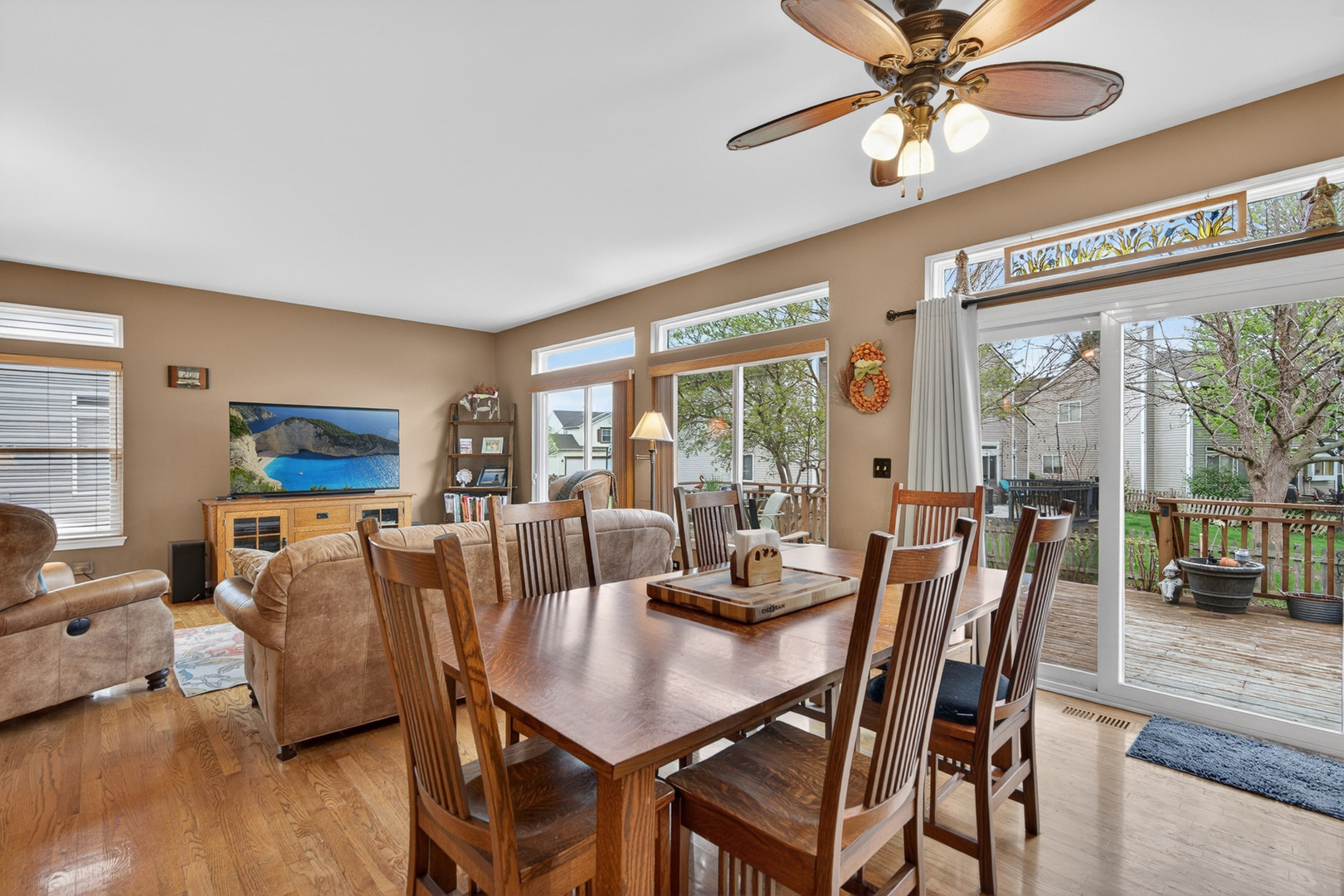 1160 Heavens Gate, Lake In The Hills, IL 60156