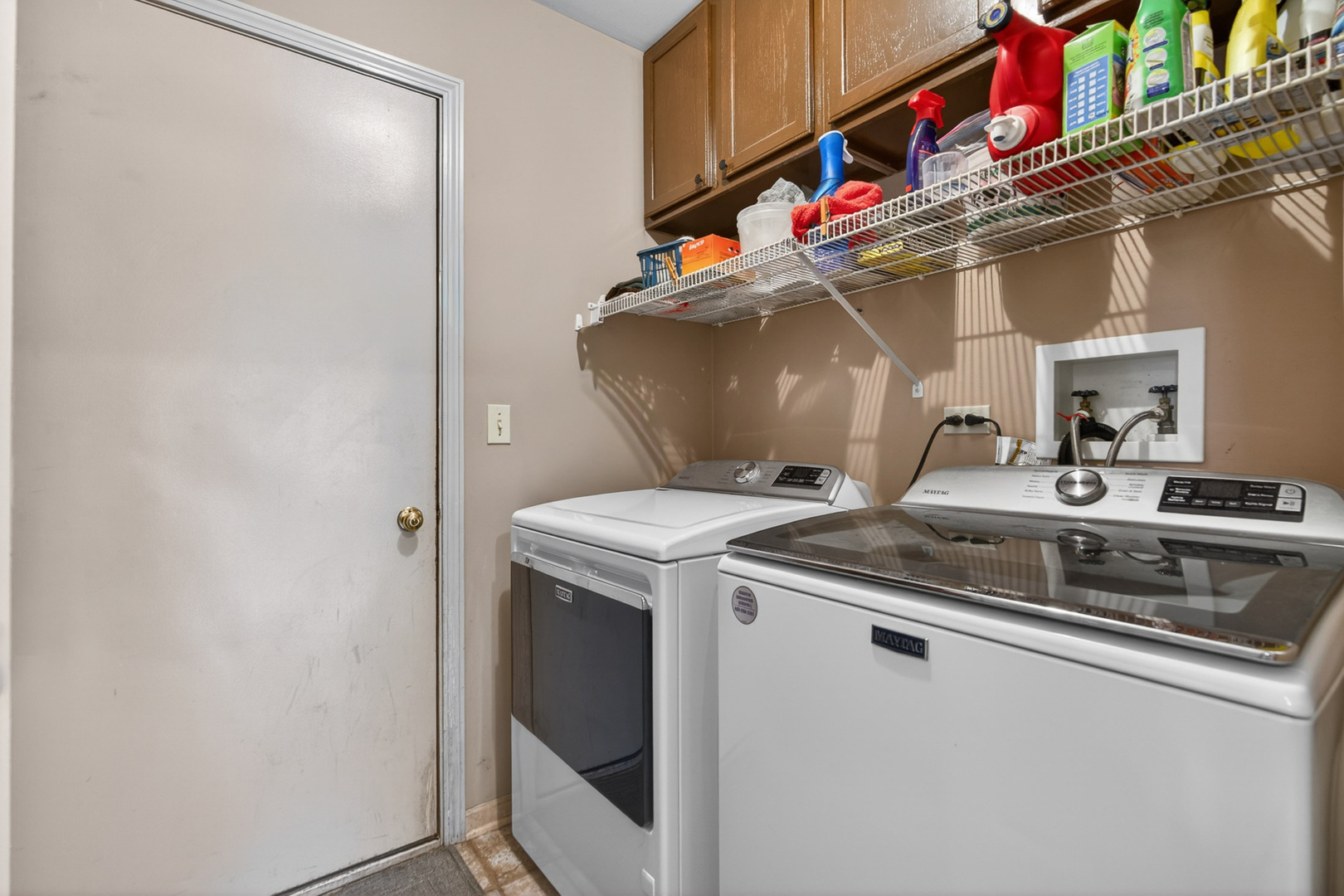 1160 Heavens Gate, Lake In The Hills, IL 60156