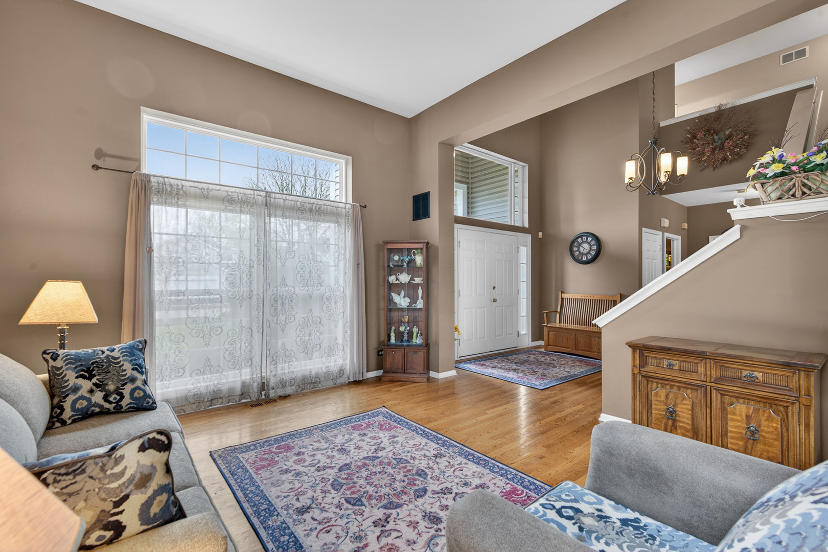 1160 Heavens Gate, Lake In The Hills, IL 60156