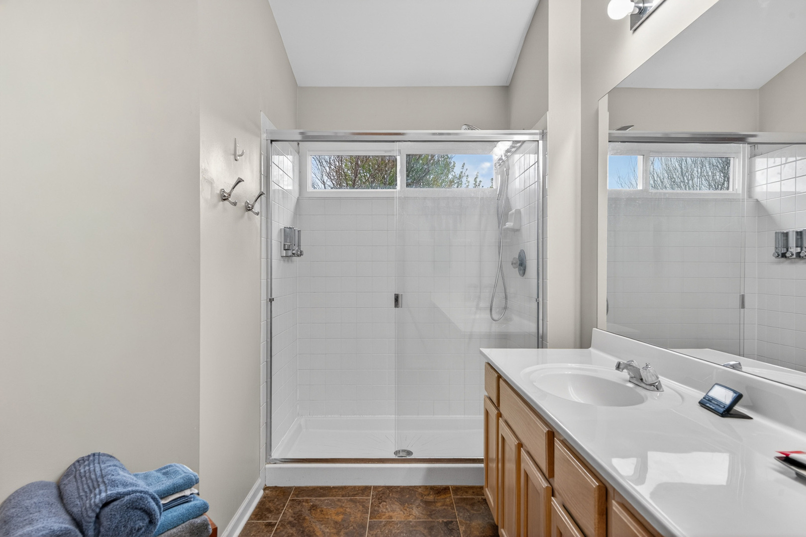 1160 Heavens Gate, Lake In The Hills, IL 60156