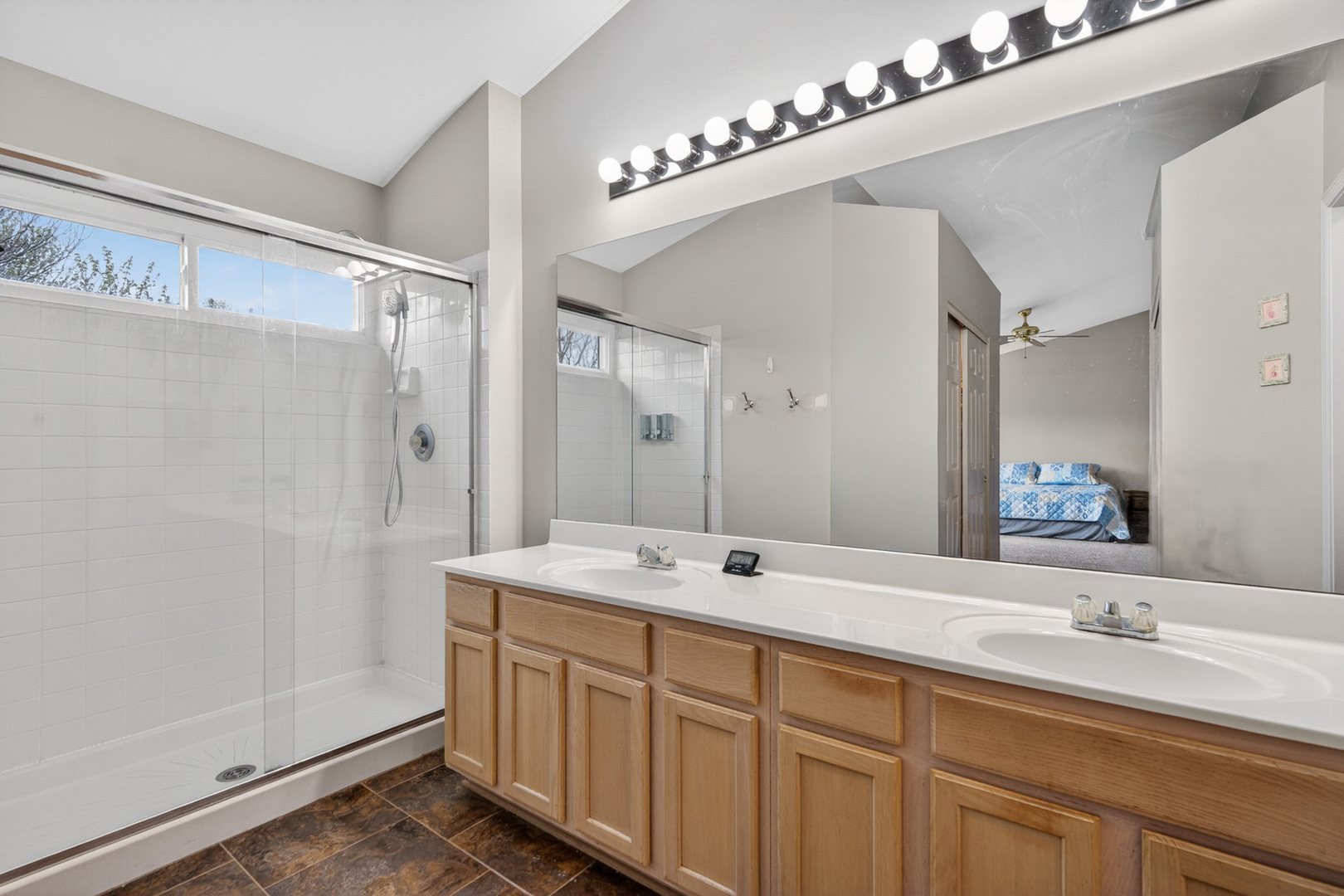 1160 Heavens Gate, Lake In The Hills, IL 60156