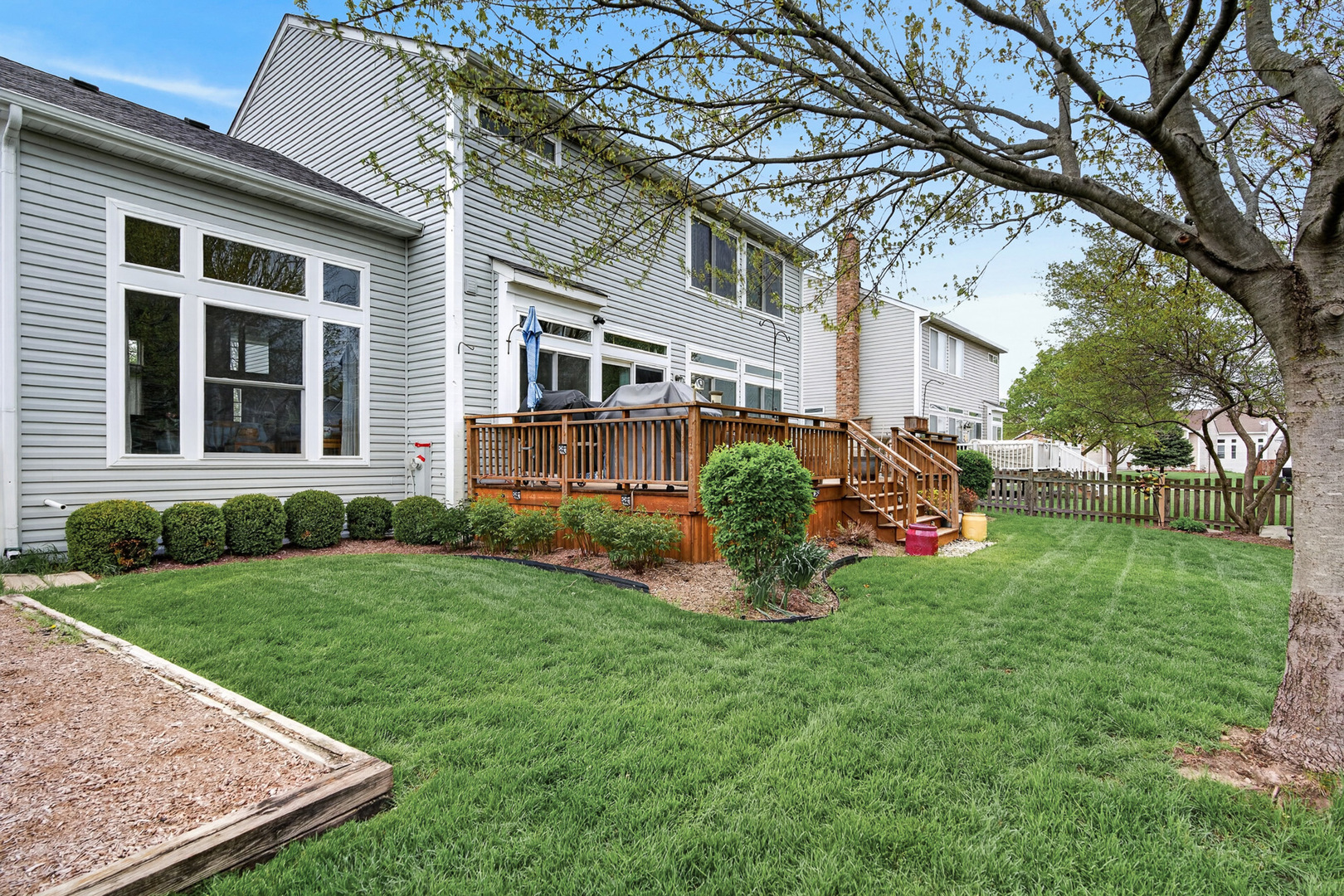 1160 Heavens Gate, Lake In The Hills, IL 60156