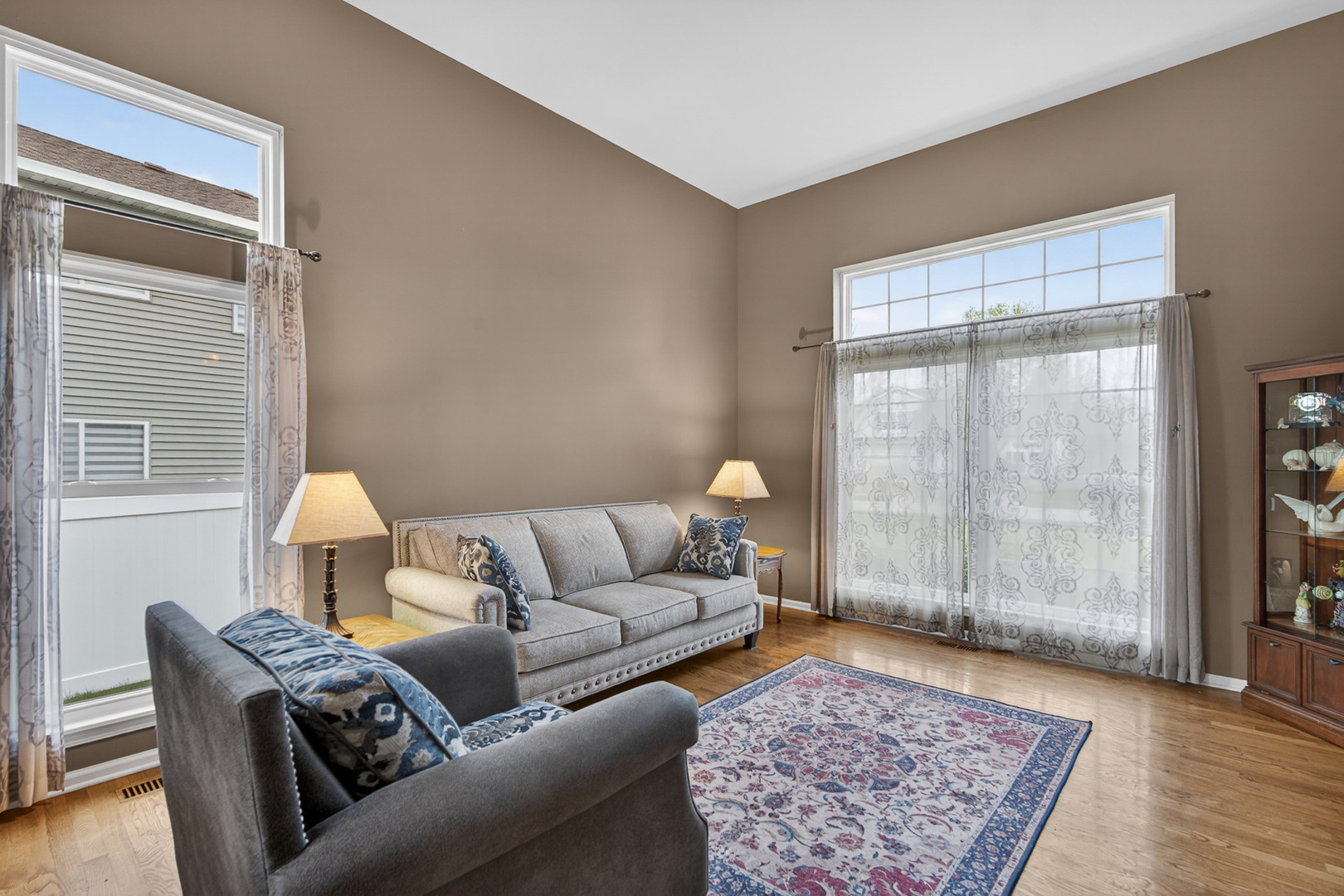 1160 Heavens Gate, Lake In The Hills, IL 60156