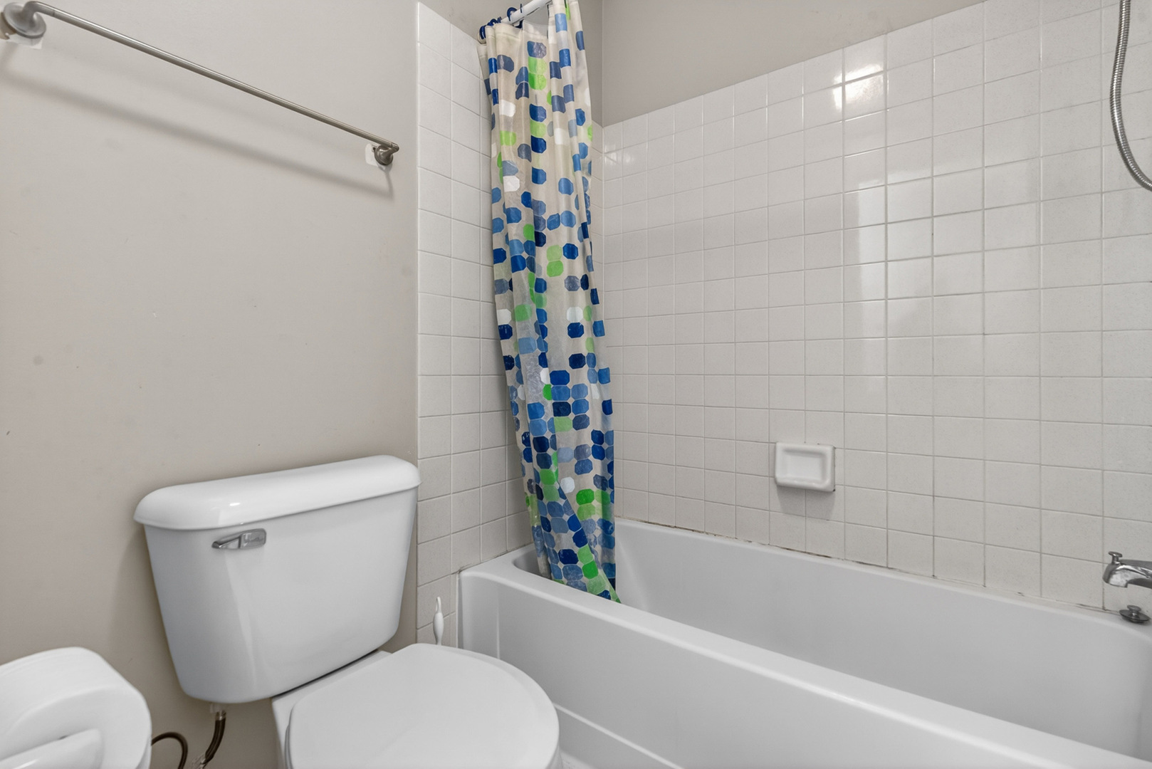 1160 Heavens Gate, Lake In The Hills, IL 60156