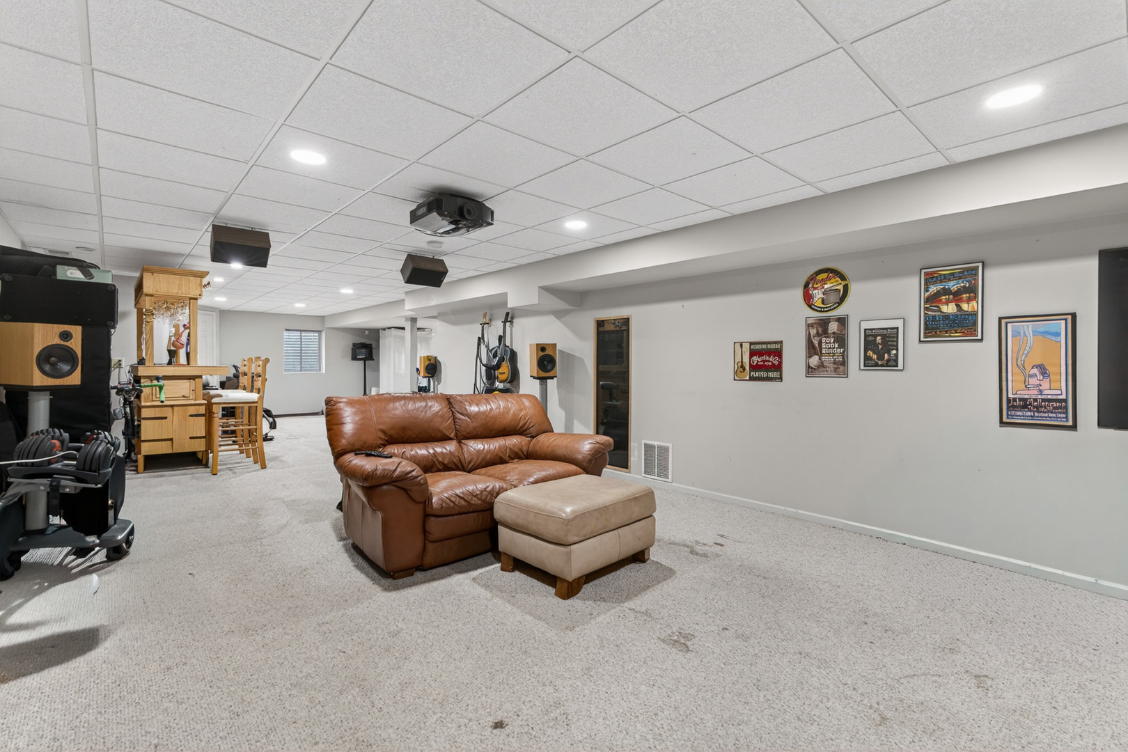 1160 Heavens Gate, Lake In The Hills, IL 60156