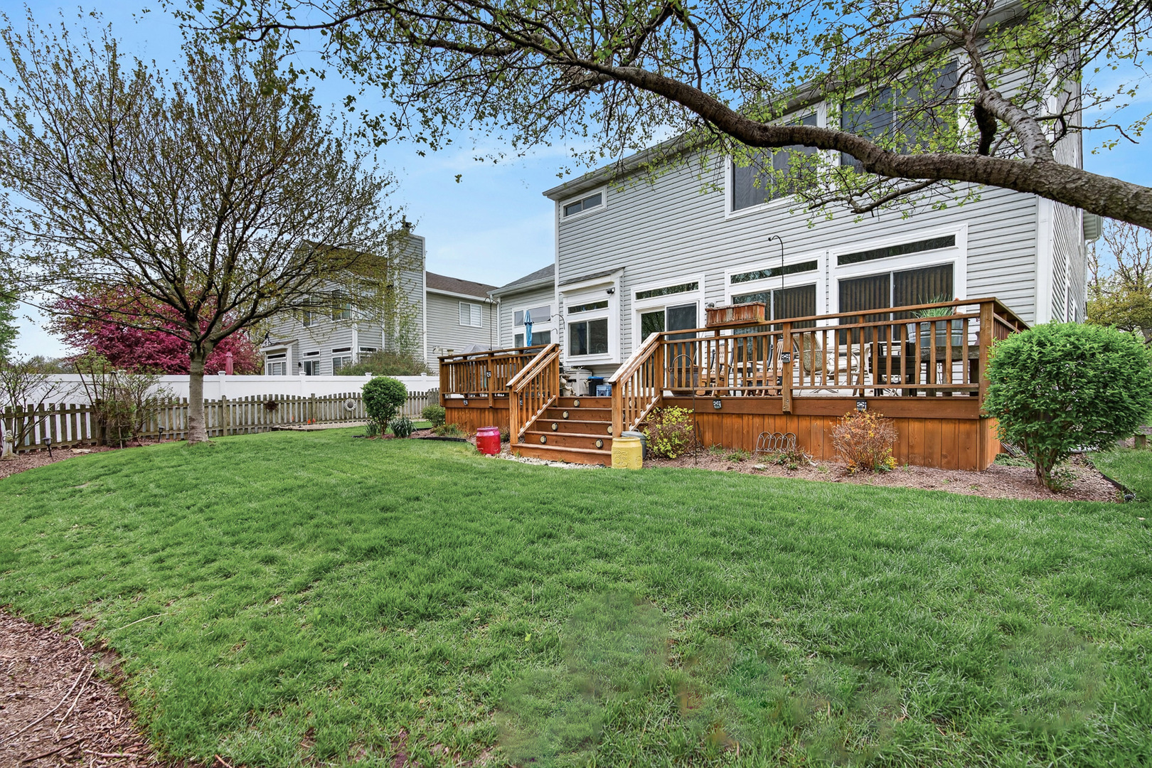 1160 Heavens Gate, Lake In The Hills, IL 60156