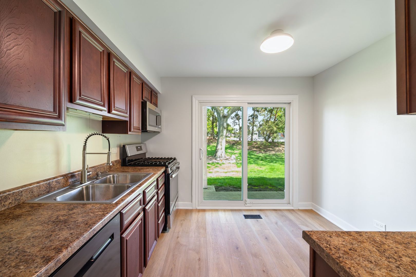 435 Sandpiper Court #A, Aurora, IL 60504