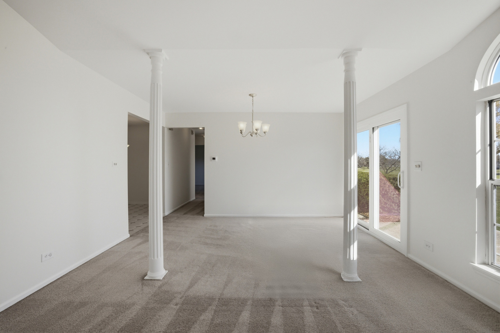 1447 Club Drive #A, Glendale Heights, IL 60139