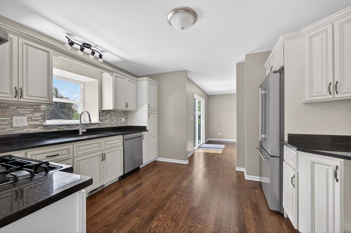 3719 Atlantic Avenue, Gurnee, IL 60031