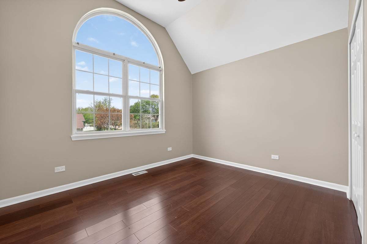 3719 Atlantic Avenue, Gurnee, IL 60031