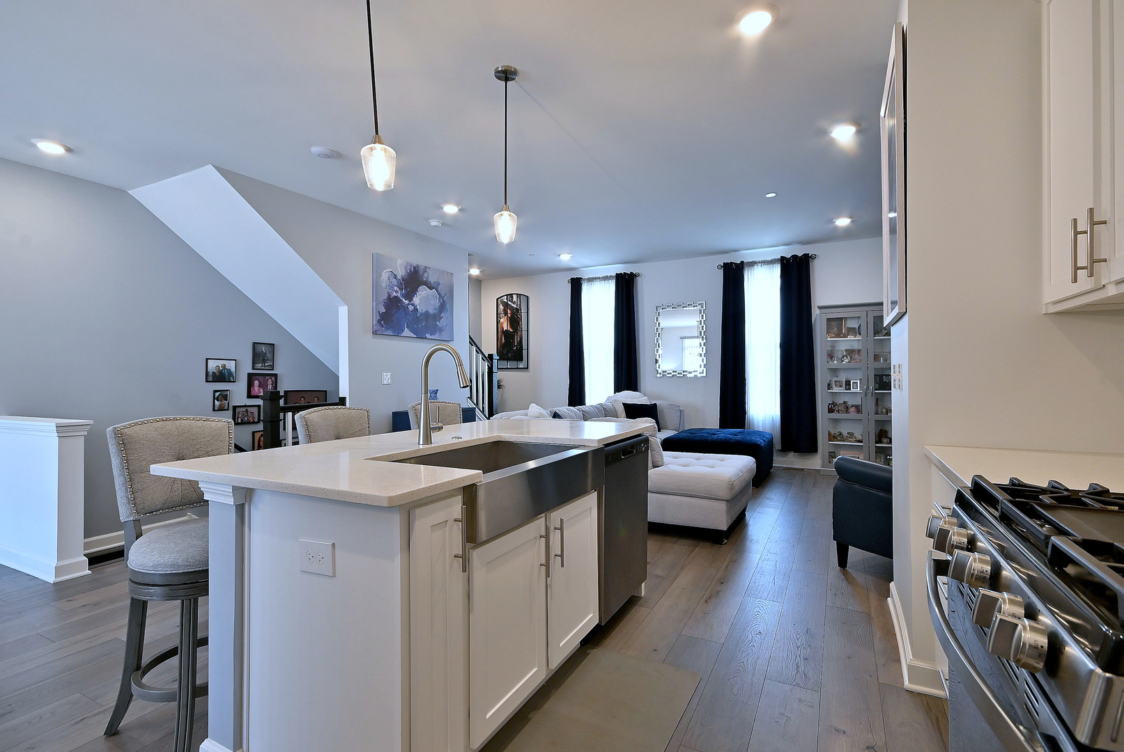 1538 Times Drive, Des Plaines, IL 60018