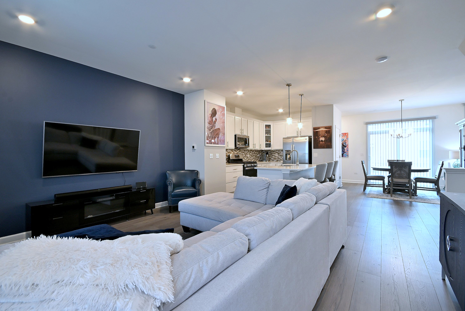 1538 Times Drive, Des Plaines, IL 60018