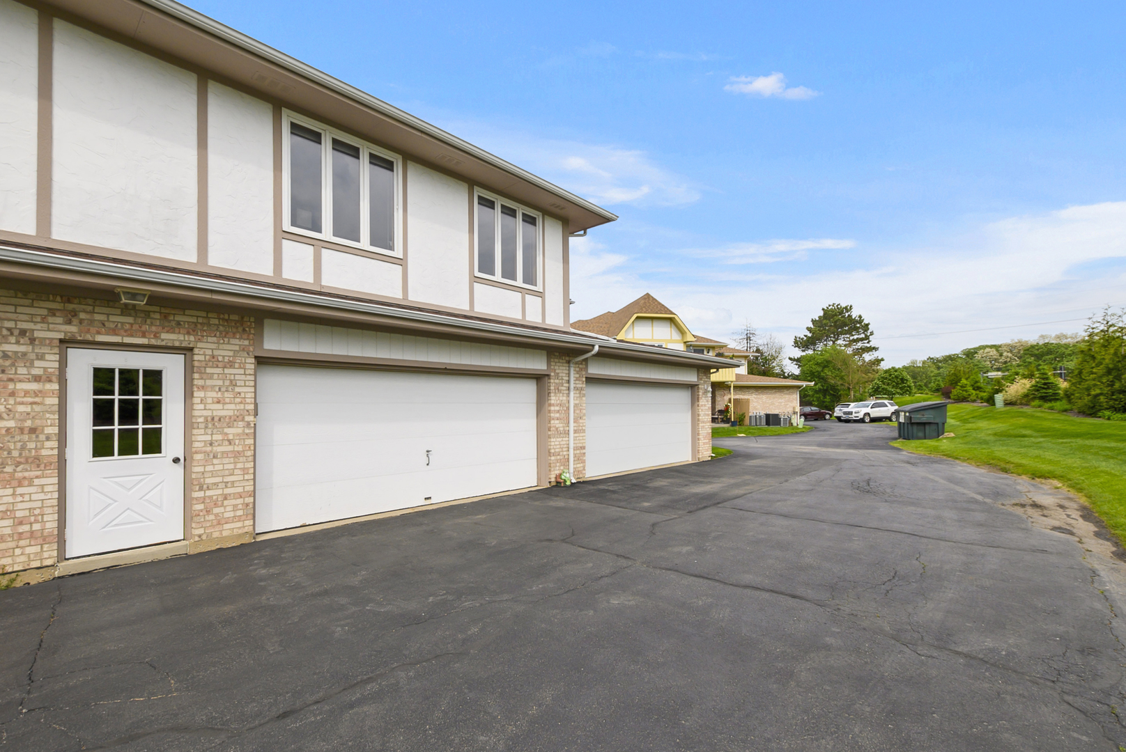 19 Saint Moritz Drive #201, Palos Park, IL 60464