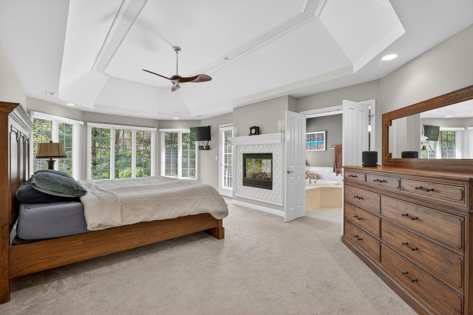 40W310 Waterford Lane, St. Charles, IL 60175