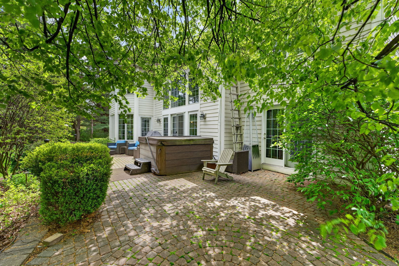 40W310 Waterford Lane, St. Charles, IL 60175