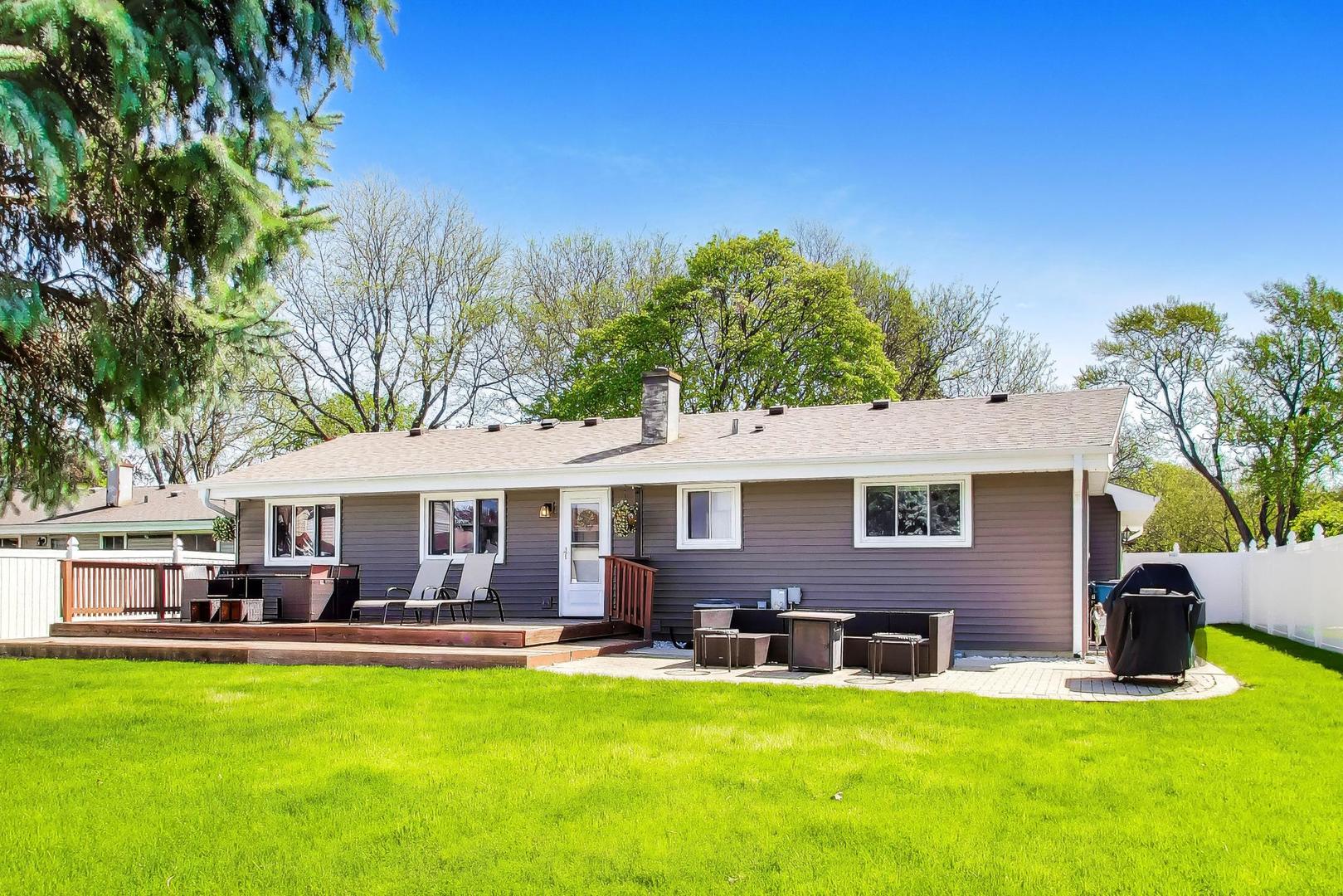 1144 N Fischer Drive, Addison, IL 60101