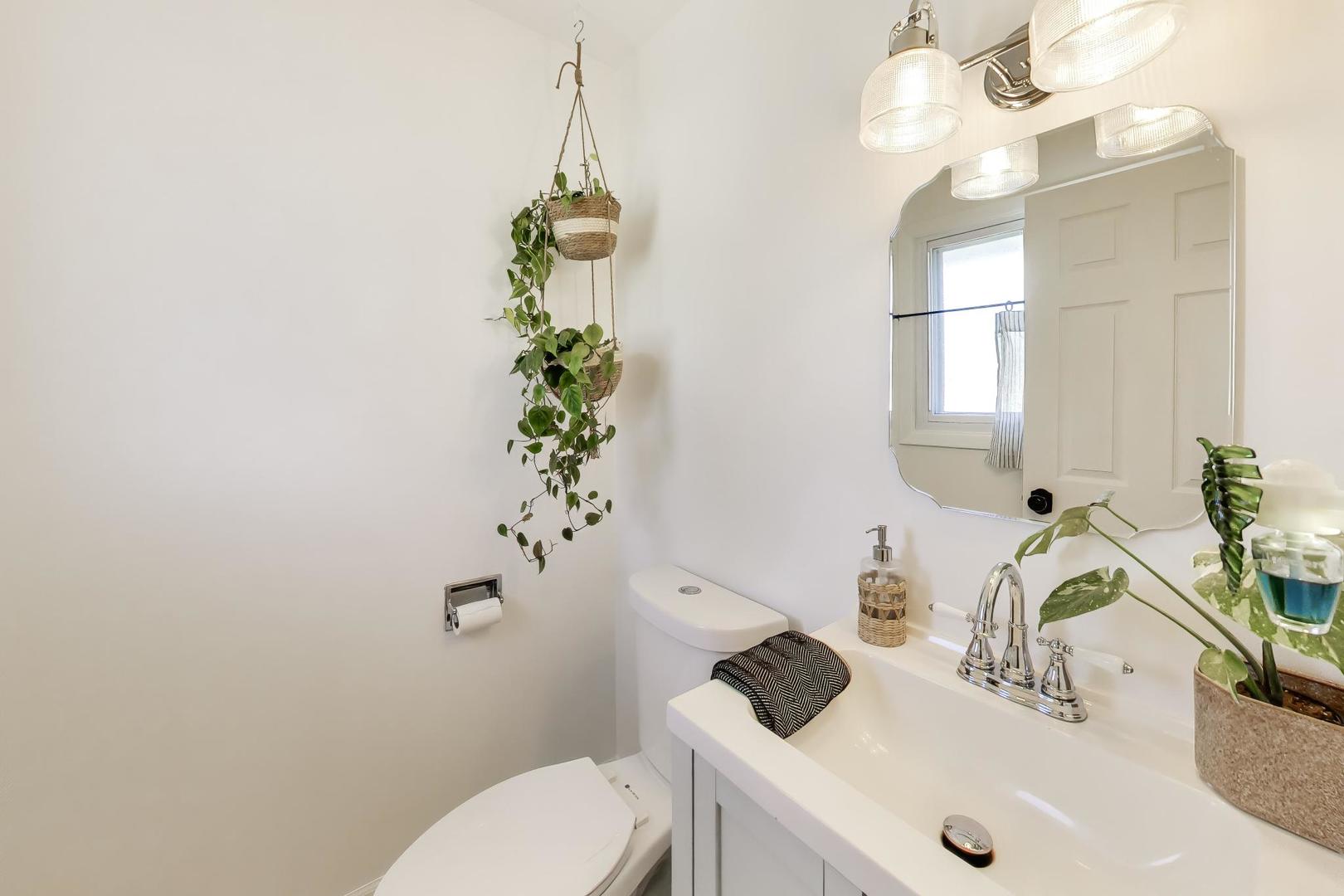 1144 N Fischer Drive, Addison, IL 60101