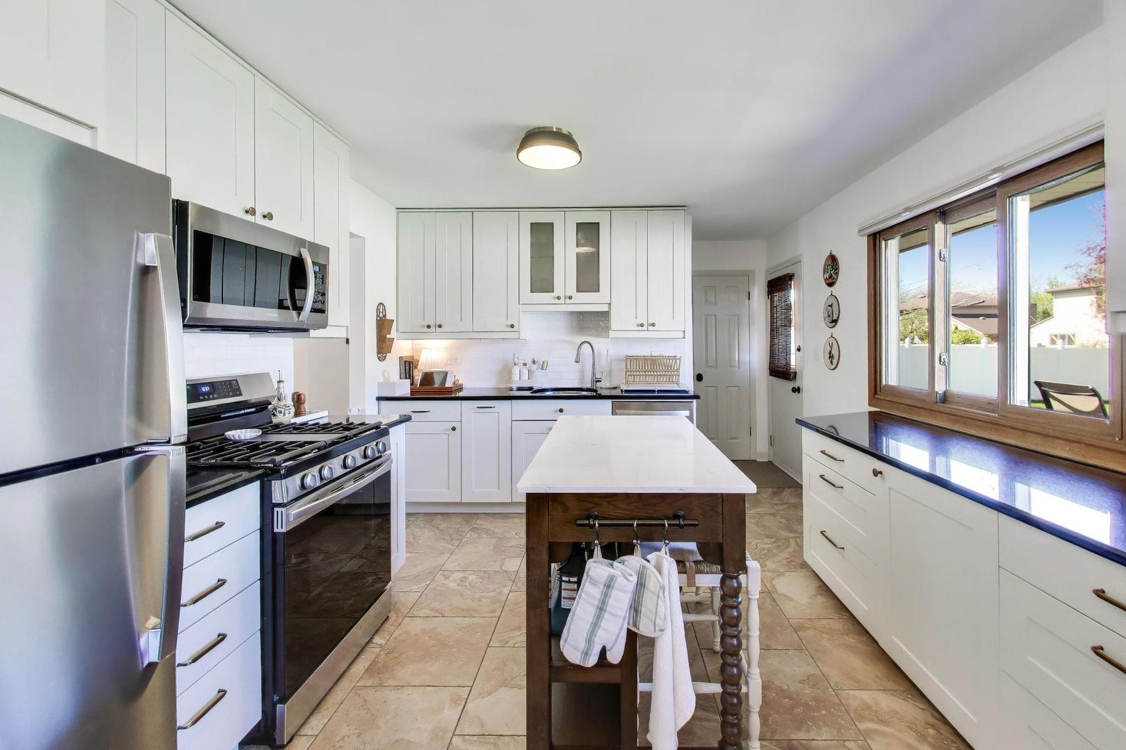 1144 N Fischer Drive, Addison, IL 60101