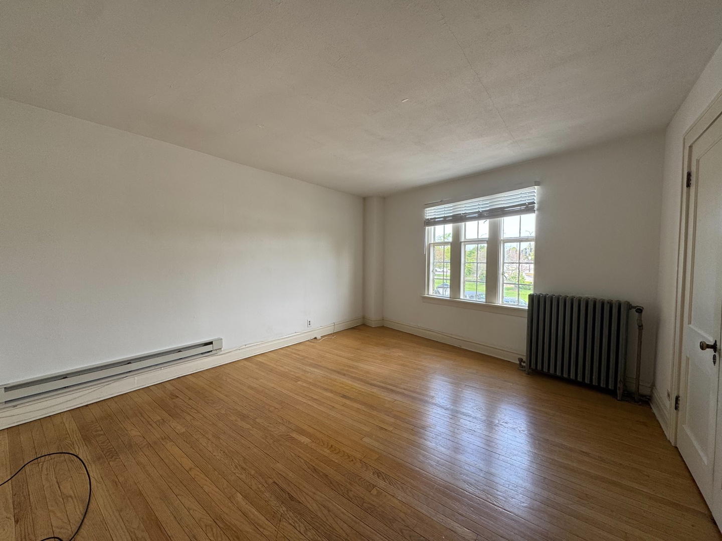 28w579 Stafford Place #1, Warrenville, IL 60555
