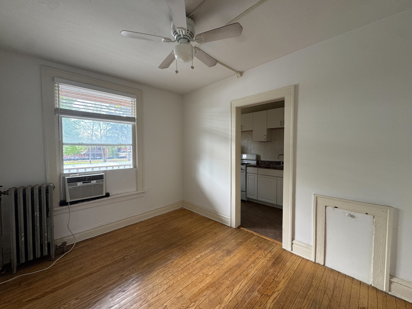 28w579 Stafford Place #1, Warrenville, IL 60555