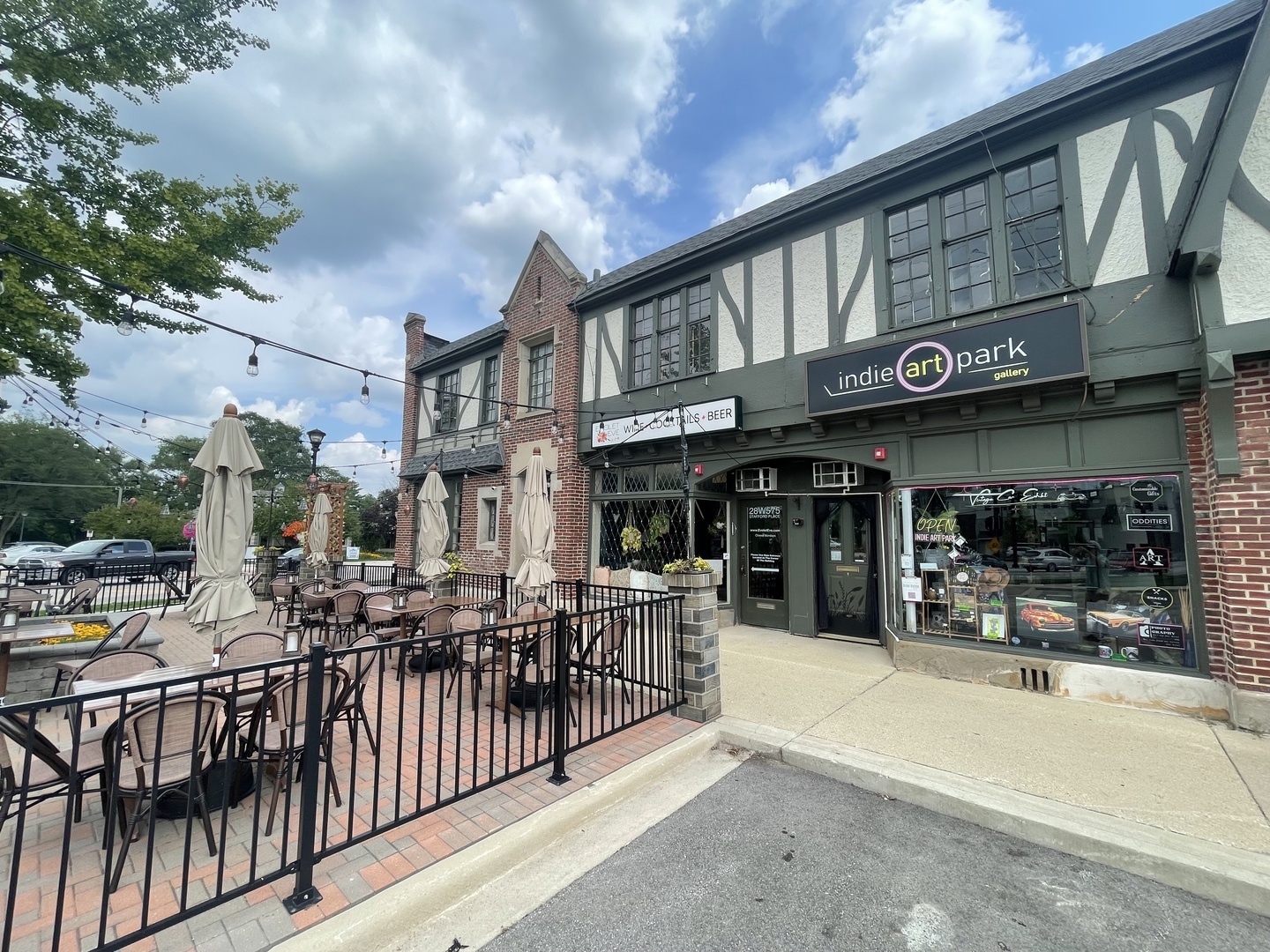 28w579 Stafford Place #1, Warrenville, IL 60555