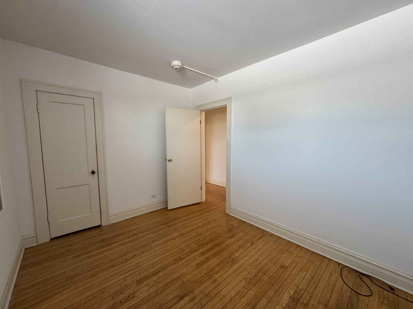 28w579 Stafford Place #1, Warrenville, IL 60555