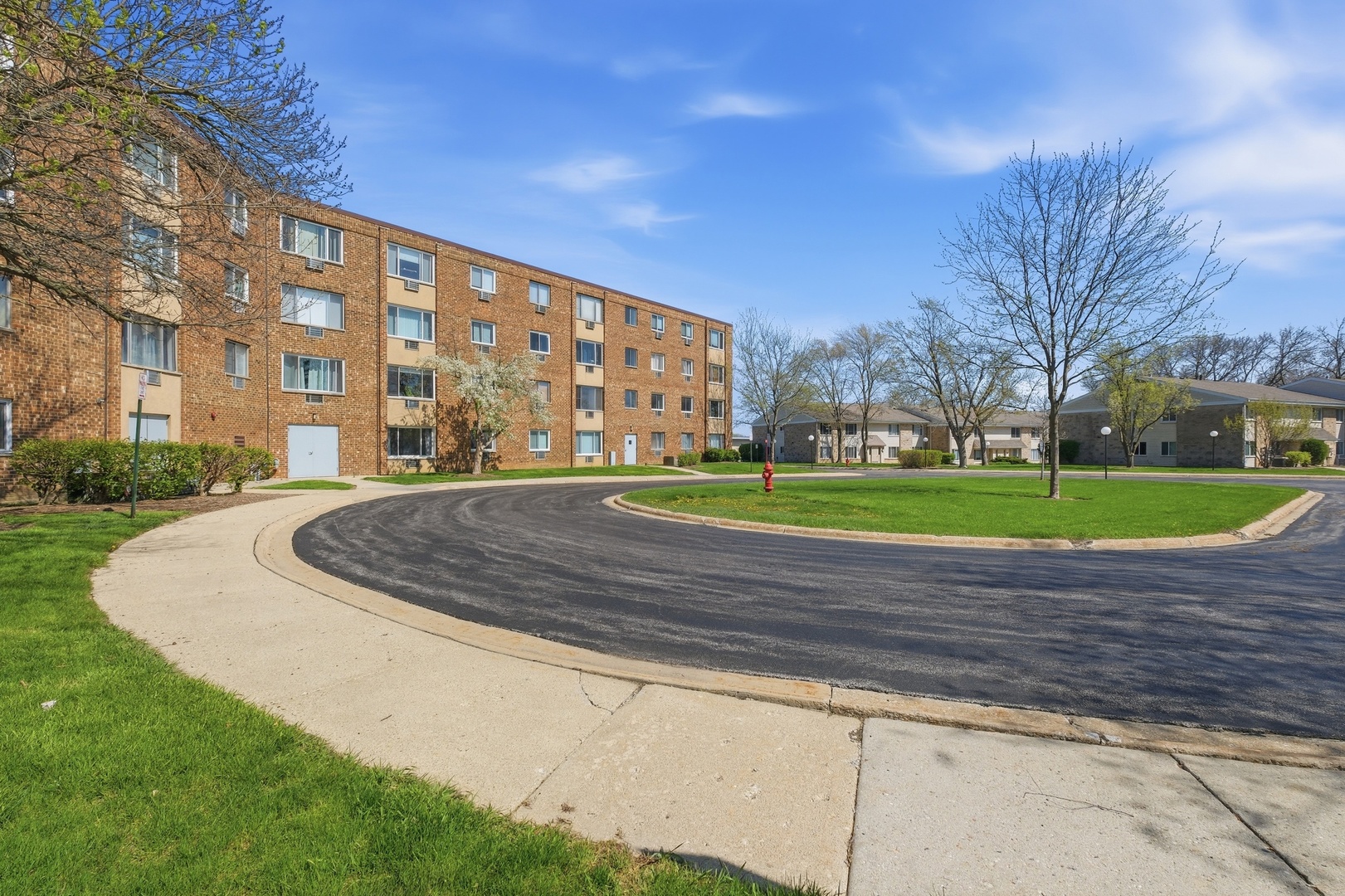 1500 Robin Circle #112, Hoffman Estates, IL 60169