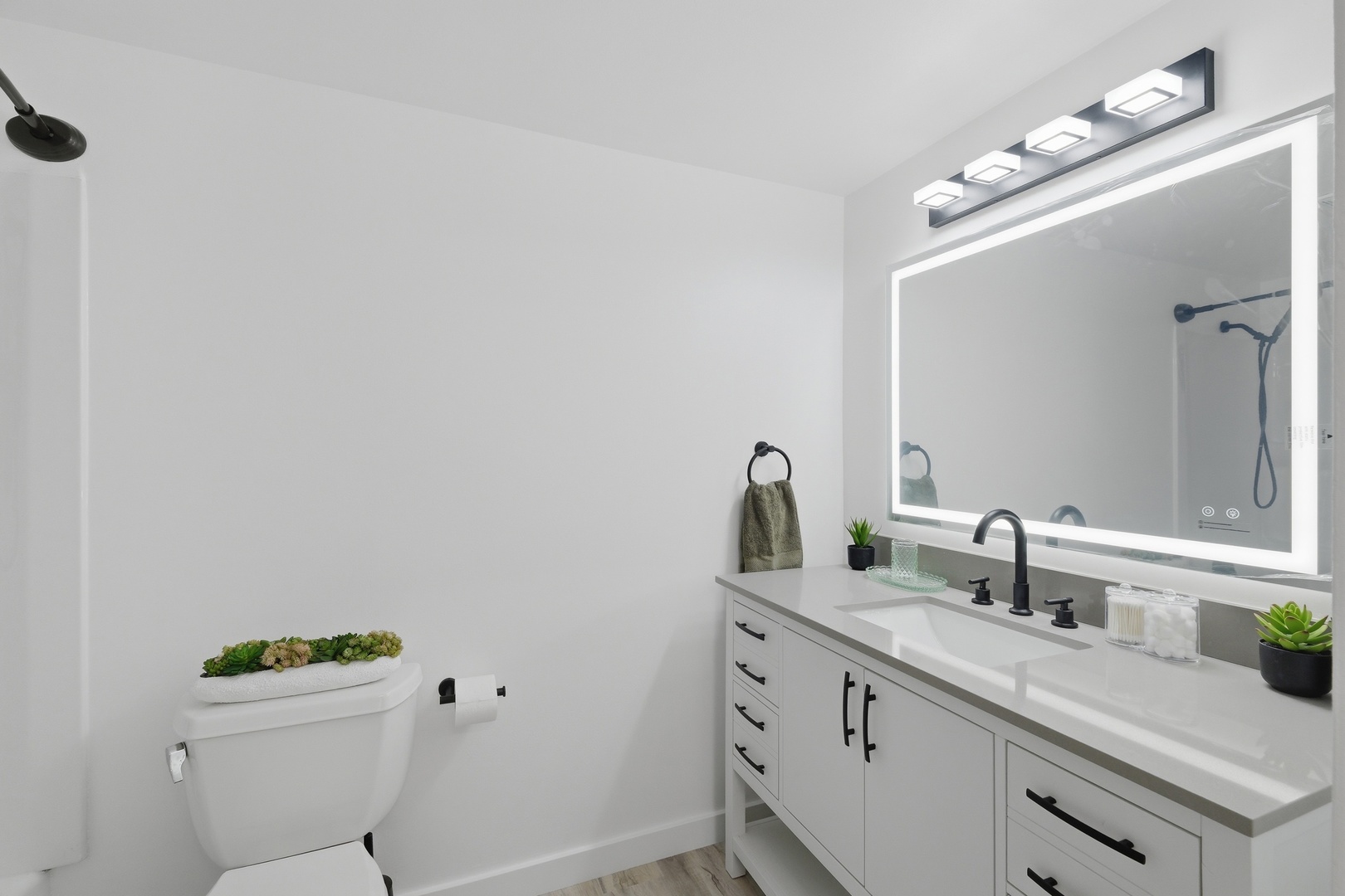 1500 Robin Circle #112, Hoffman Estates, IL 60169