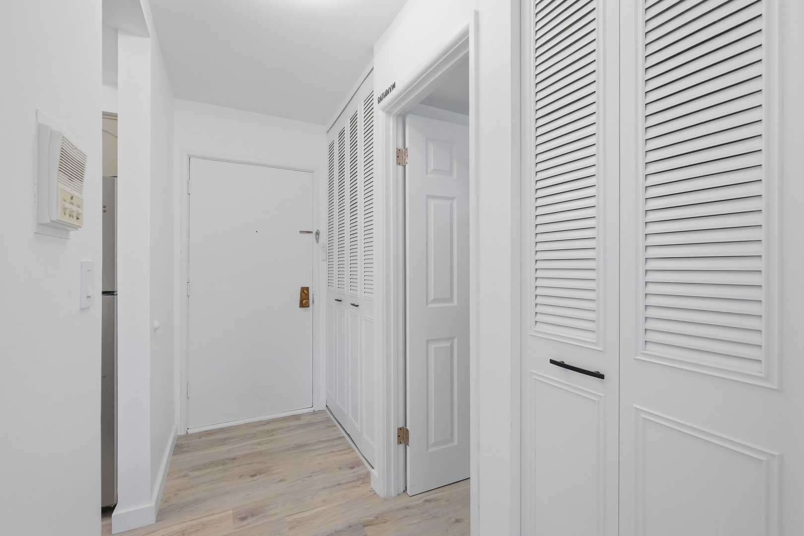 1500 Robin Circle #112, Hoffman Estates, IL 60169