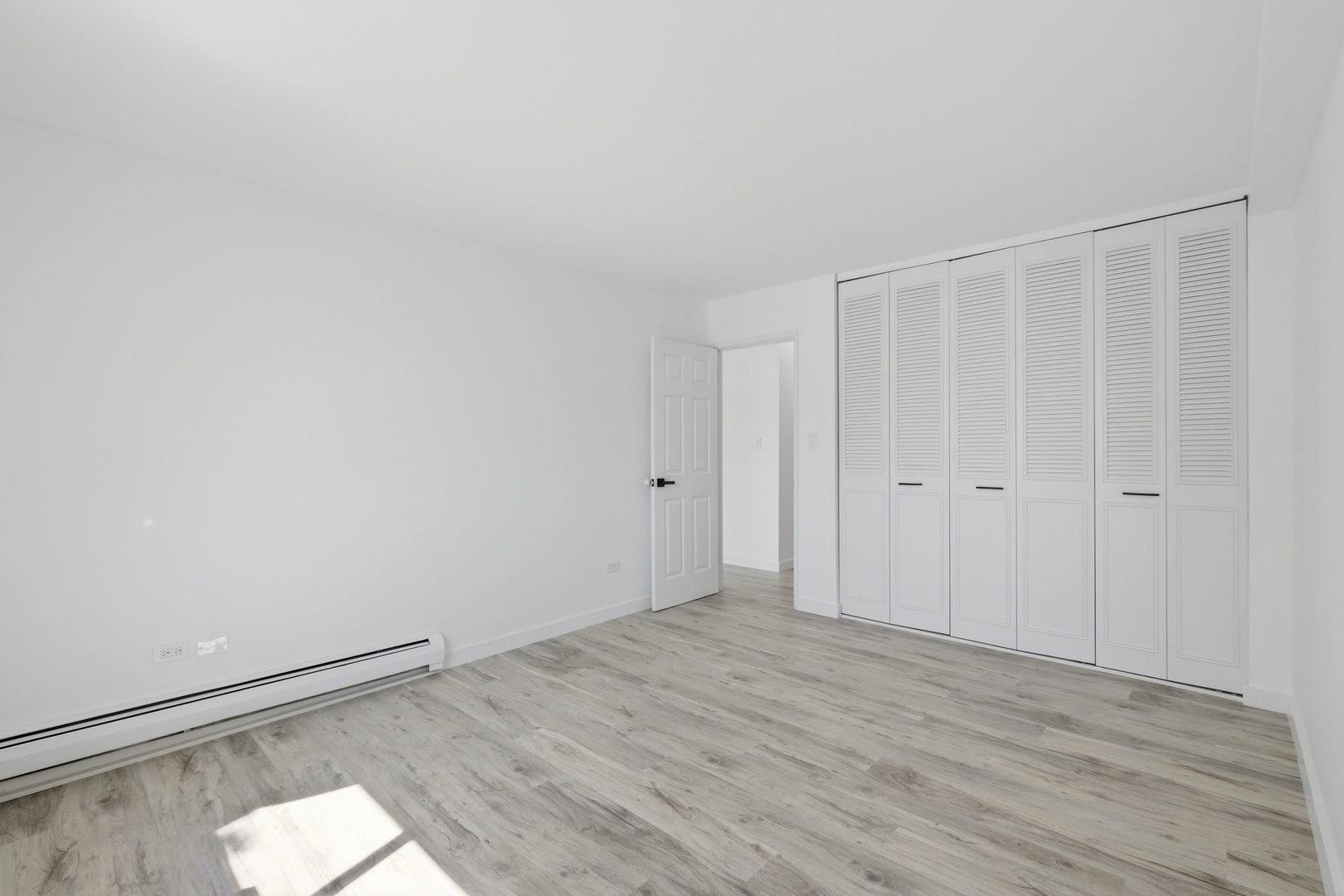 1500 Robin Circle #112, Hoffman Estates, IL 60169