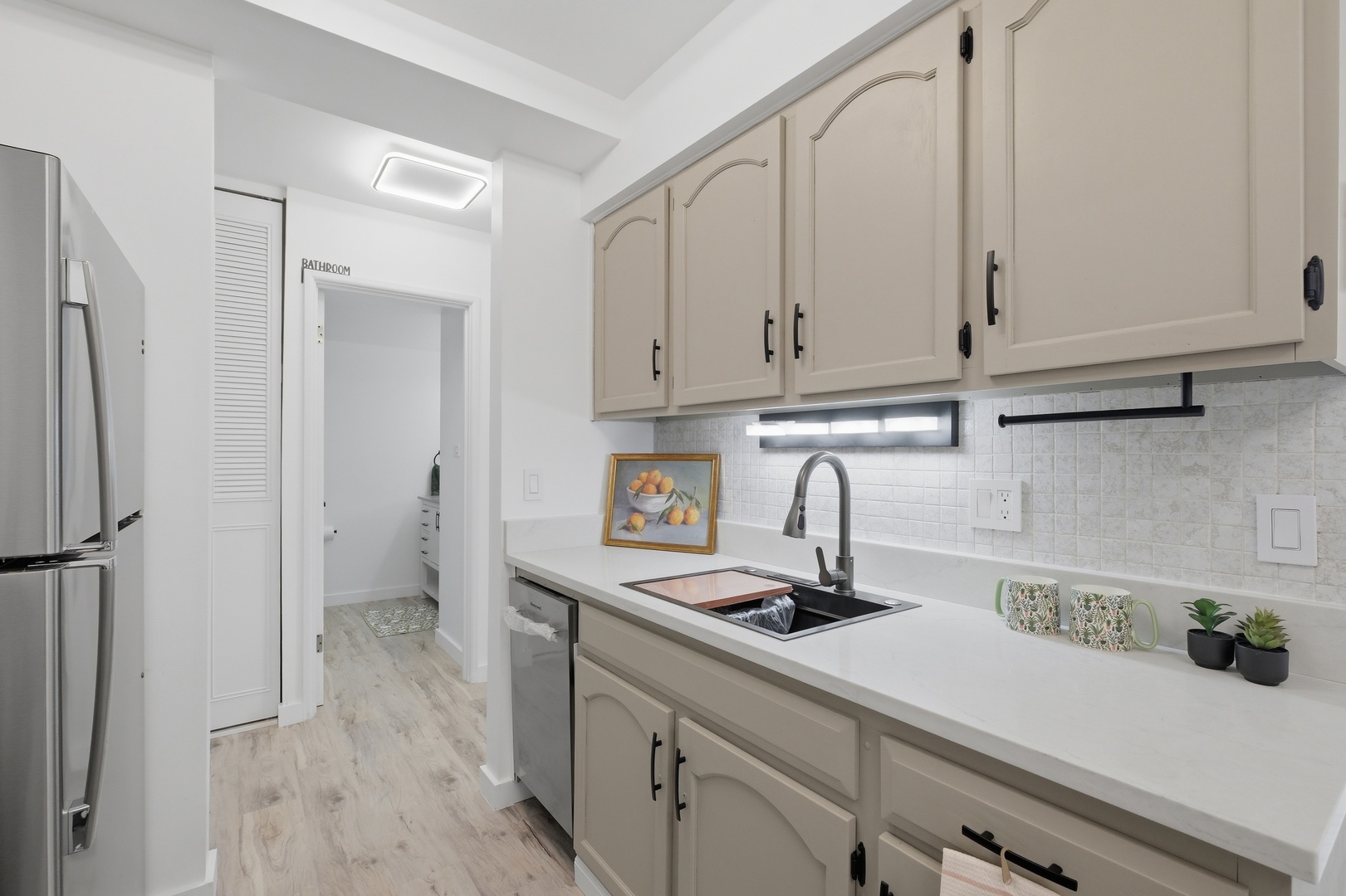 1500 Robin Circle #112, Hoffman Estates, IL 60169