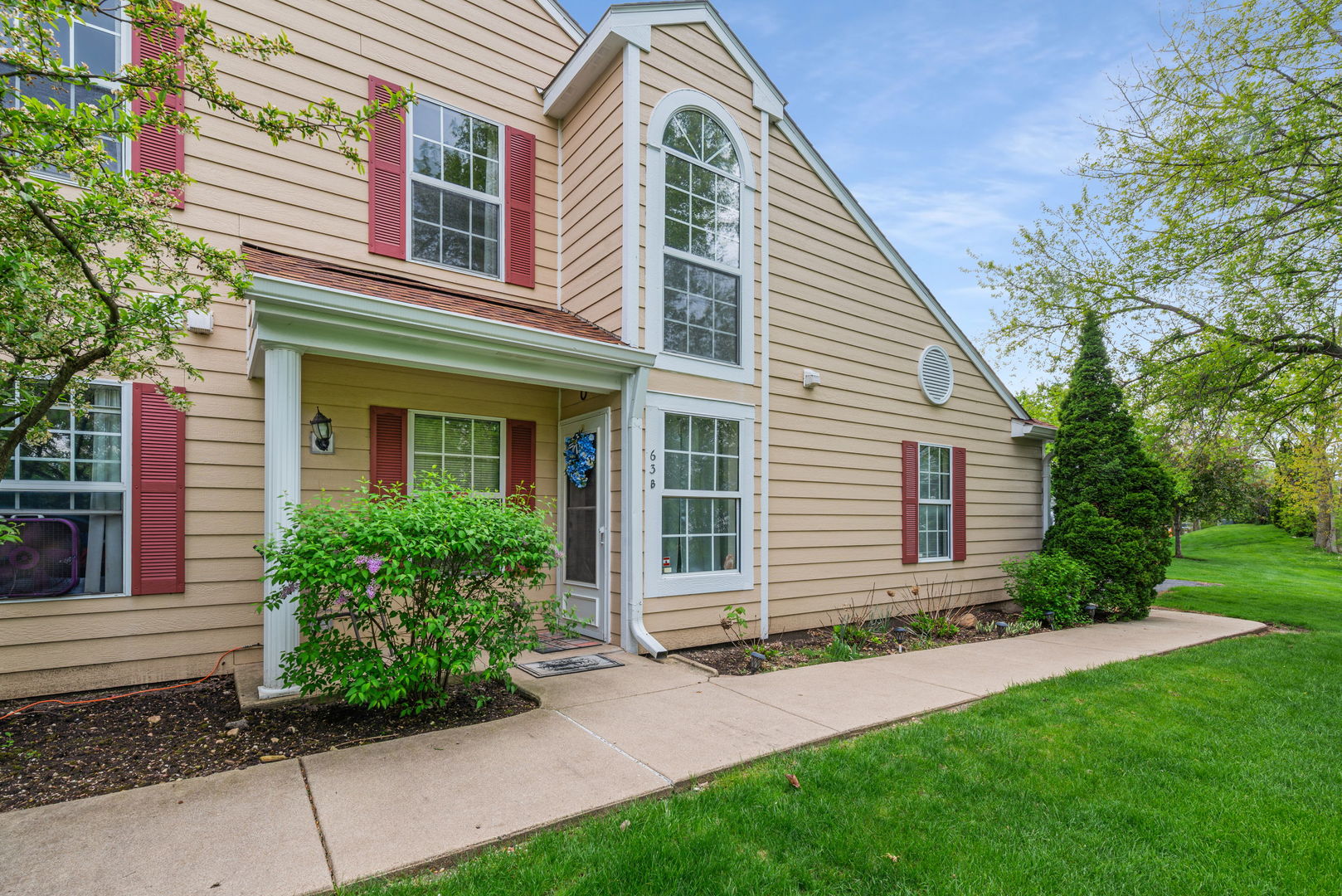 63 Tyler Court #B, Streamwood, IL 60107