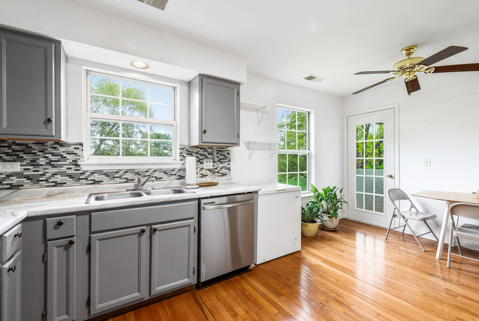 63 Tyler Court #B, Streamwood, IL 60107