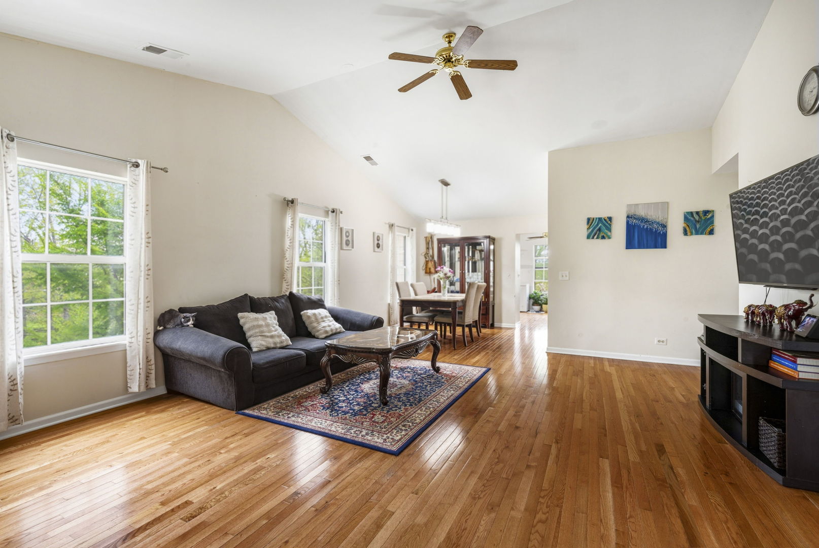 63 Tyler Court #B, Streamwood, IL 60107