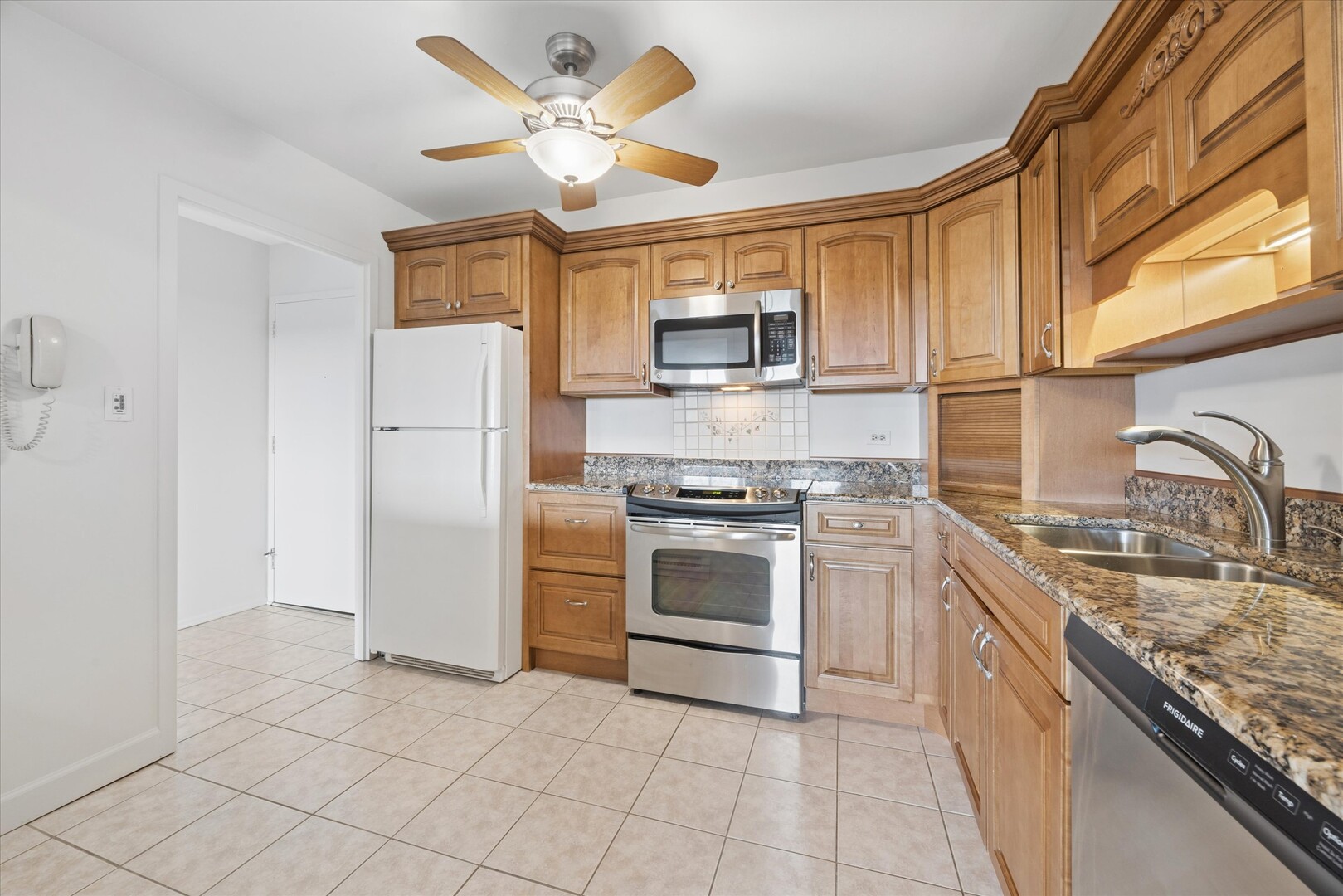 141 N La Grange Road #903, La Grange, IL 60525