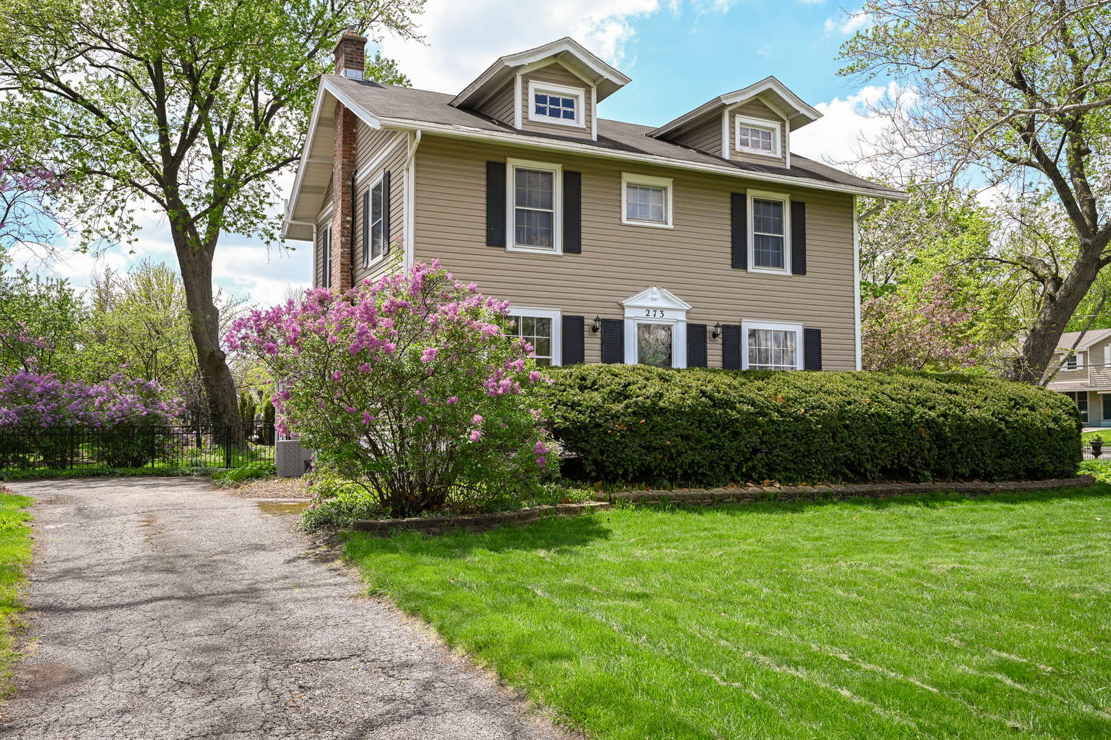 273 Geneva Road, Glen Ellyn, IL 60137