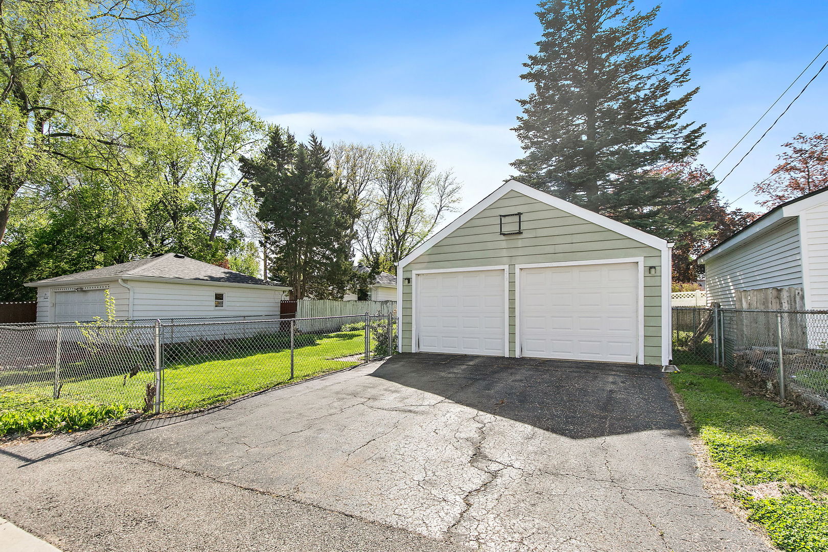 515 Illinois Avenue, Elgin, IL 60120