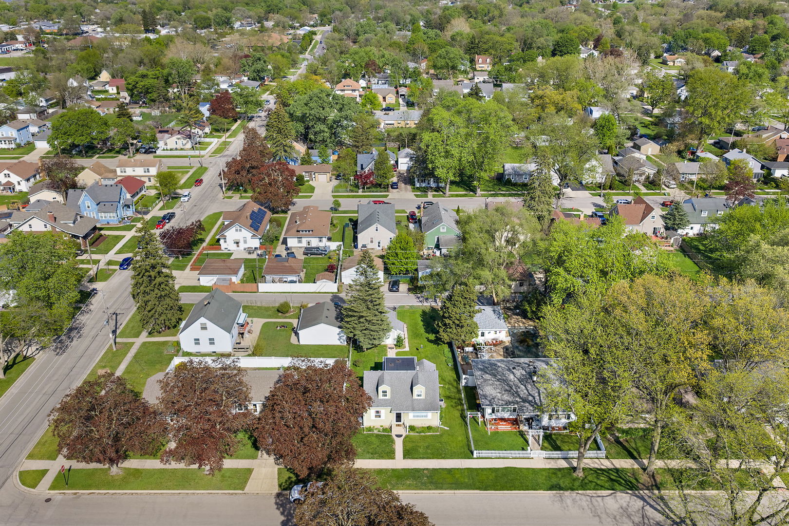 515 Illinois Avenue, Elgin, IL 60120