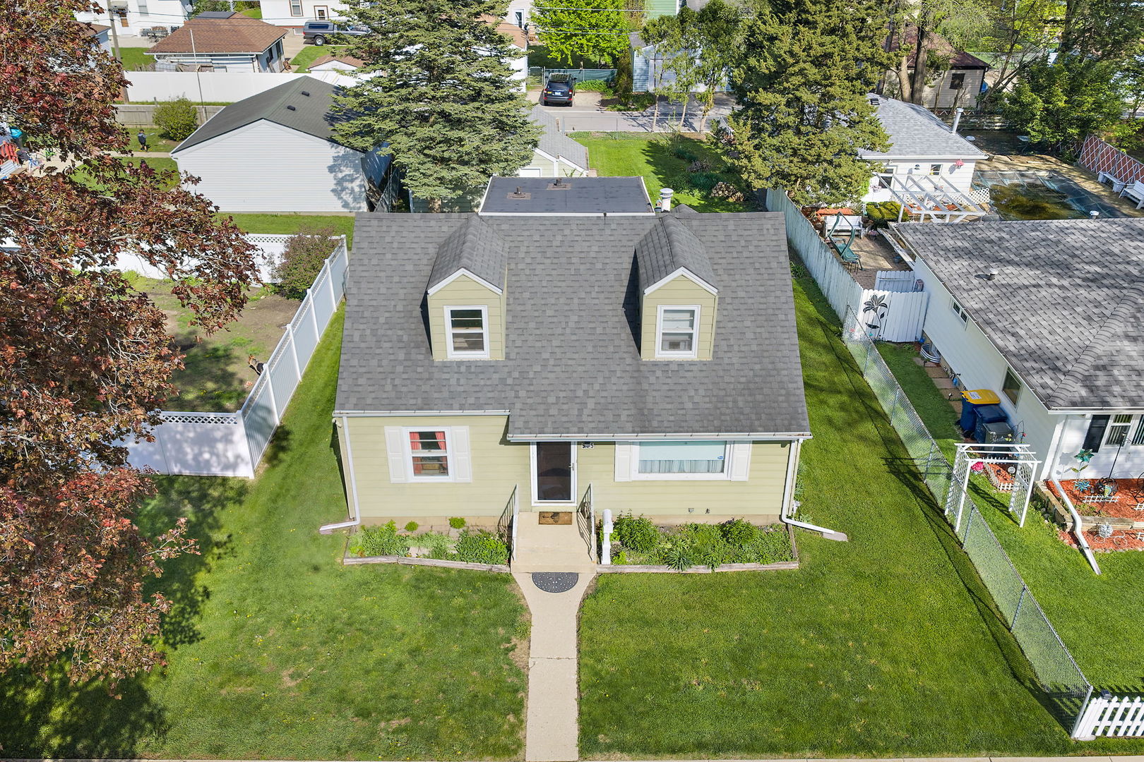 515 Illinois Avenue, Elgin, IL 60120